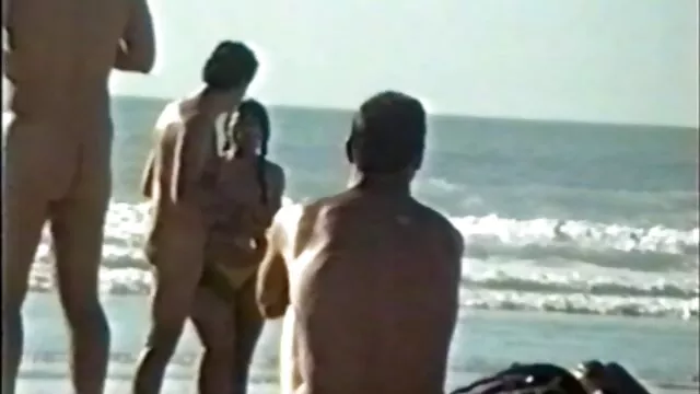 Trans parodi video crot di perut