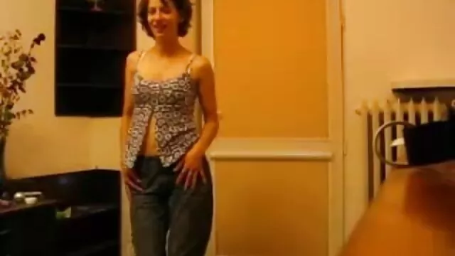 Mariana De Castro menyukai video crot ibu tiri sex.